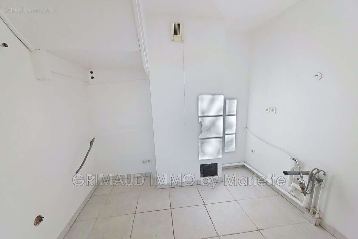 Appartement à GRIMAUD