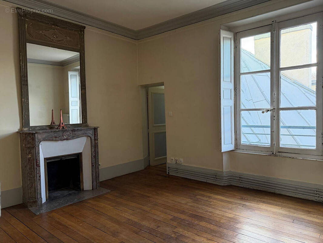 Appartement à VERSAILLES