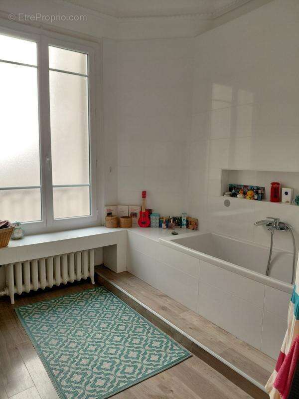 Appartement à PARIS-11E