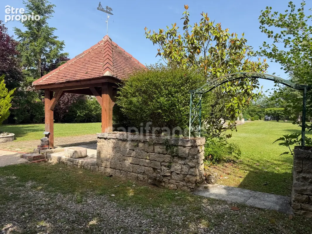 Maison à vendre CHAMPS SUR YONNE (89) Magnifique propriété de 272 m² 6 Chambres Piscine Terrain de 4800 m2 - photo 15
