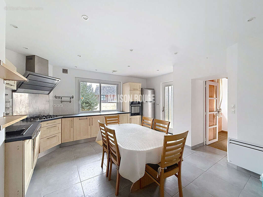 Maison à MINIAC-MORVAN