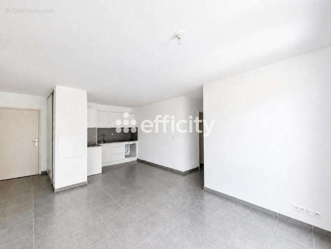 Appartement à JUVIGNAC