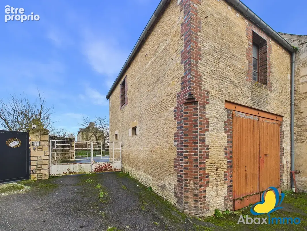 Maison en pierre rénovée avec grandes dépendances - photo 18