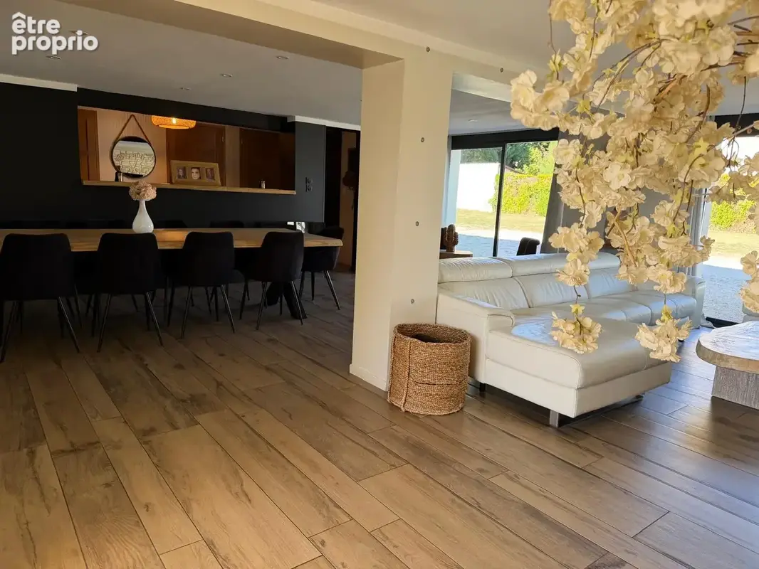 Maison rénovée de 202 m2 avec dépôt de 90m2, idéal artisan - roche-la-moliere - photo 4