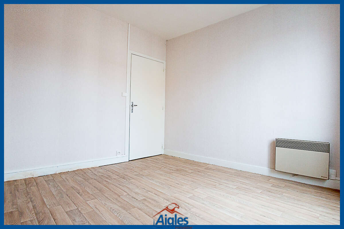 Appartement à SAINT-GERMAIN-LEMBRON