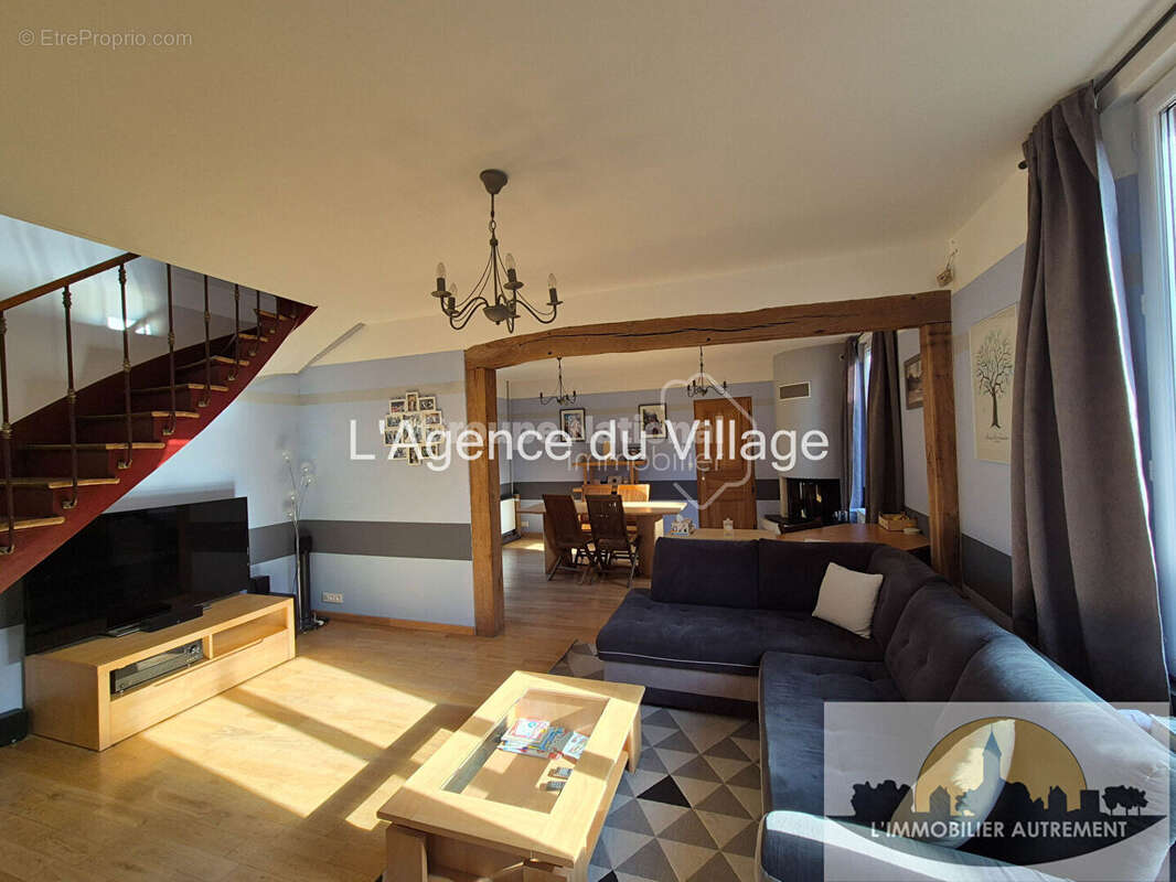 Maison à SAINTE-GENEVIEVE