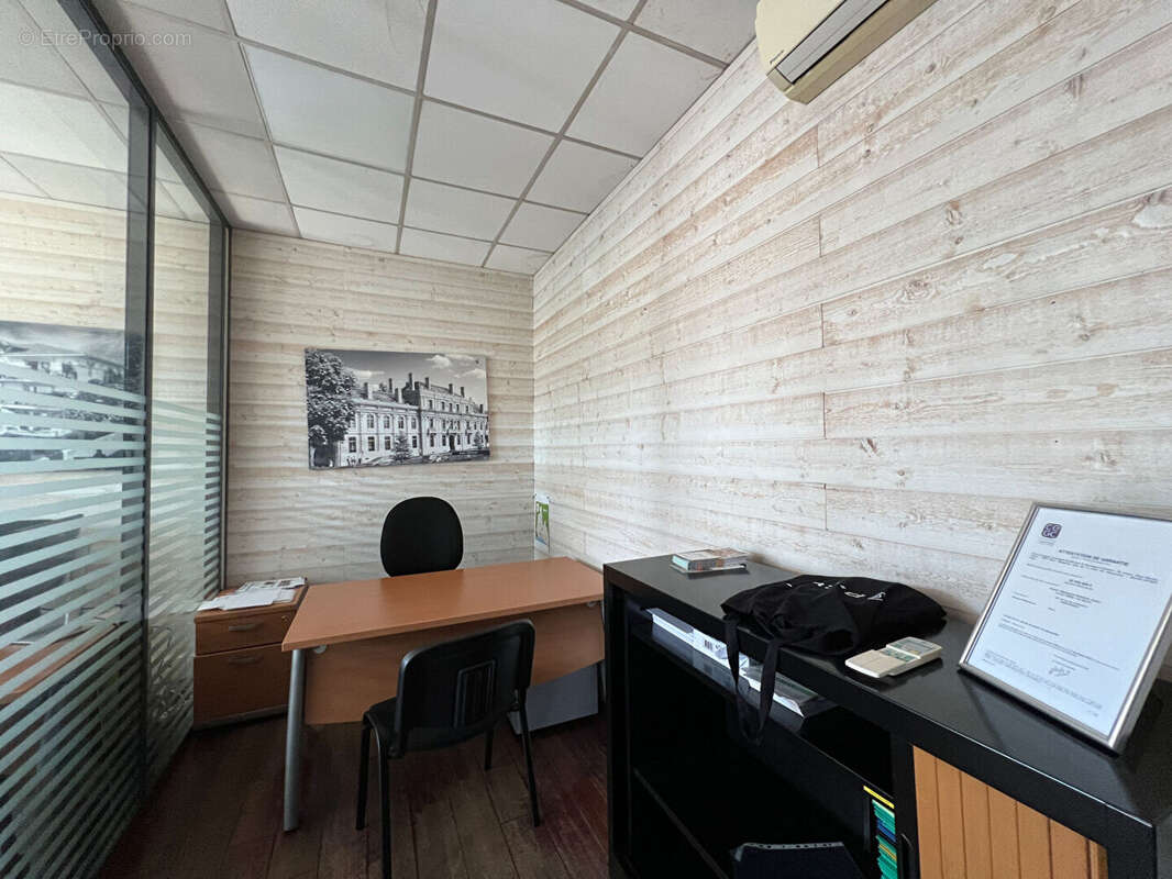 Commerce à ANDERNOS-LES-BAINS