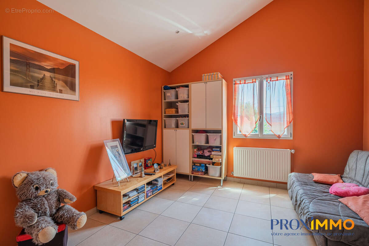 Maison 165 m² à Voiron  - photo 8