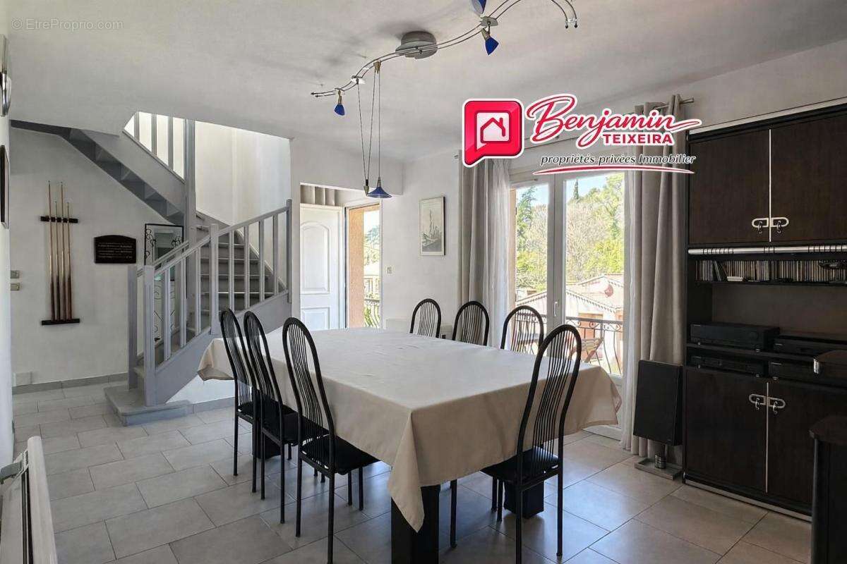 Maison 225 m² à Saint-Raphael  - photo 3