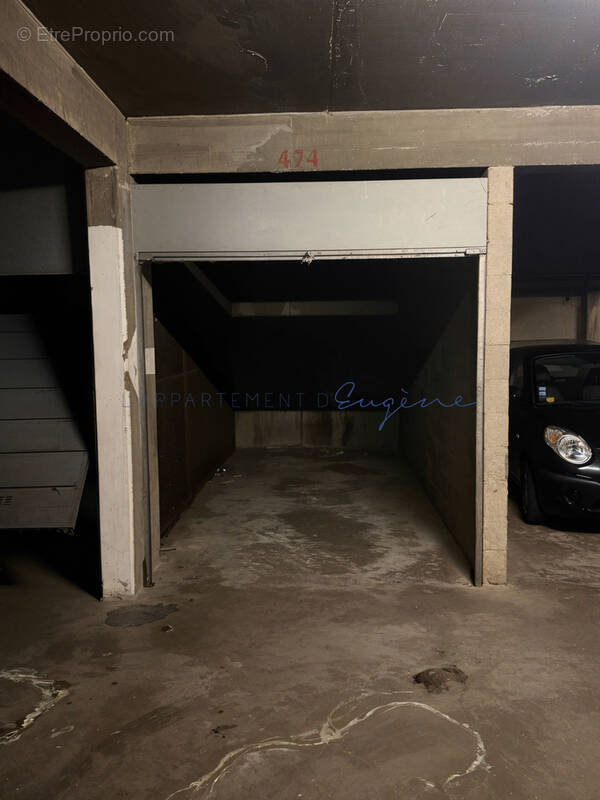 Parking à PARIS-19E