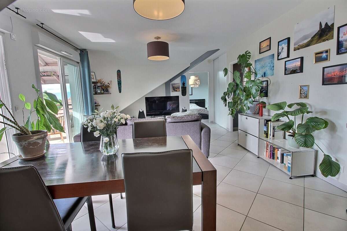 Appartement à NEYDENS