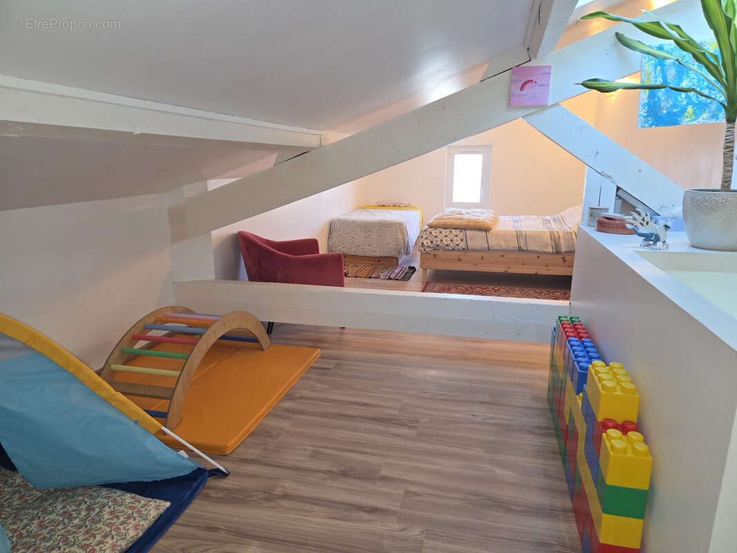 Appartement DUPLEX 224 m2 habitables terrain 408 m2 EXCELLENT ETAT - photo 10