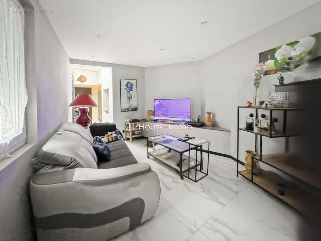 Maison 69 m² à Fareins  - photo 17