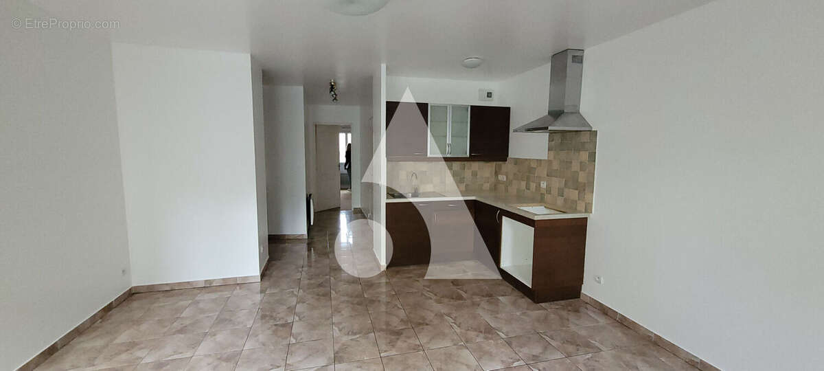 Appartement à CORBEIL-ESSONNES