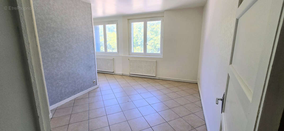 Appartement Gray 3 pièce(s) 61.68 m2 - photo 4