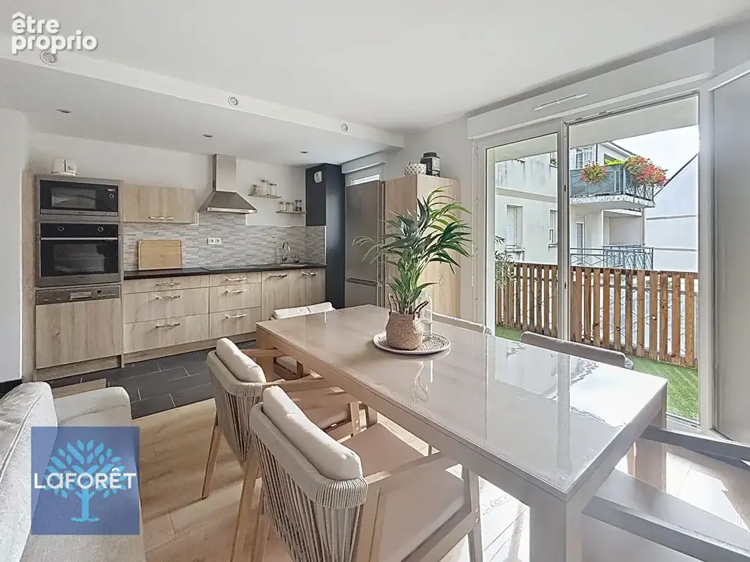 Photo Appartement à Fougeres au prix de 180 000€