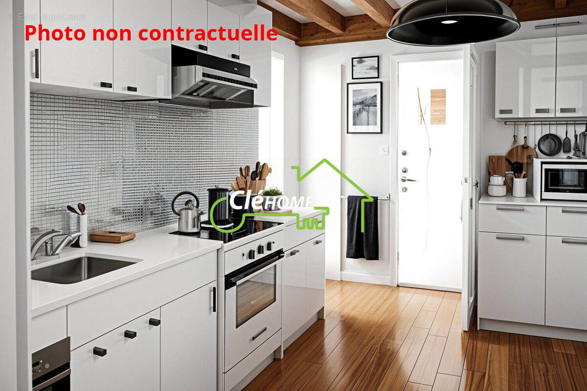 Maison à LA TOUR-DE-SALVAGNY