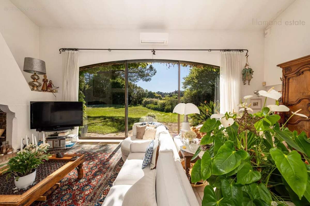 Maison à MOUGINS