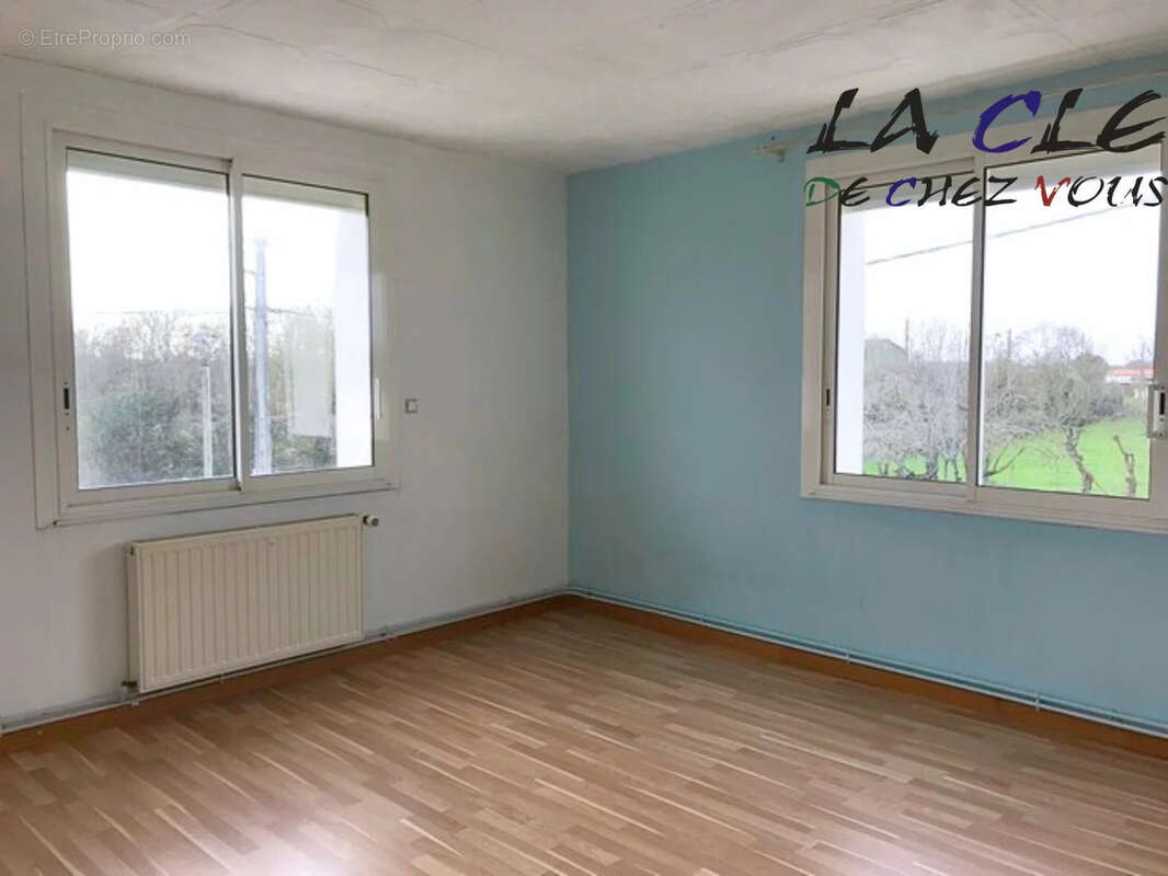 Maison à SAINT-GEORGES-DE-REX