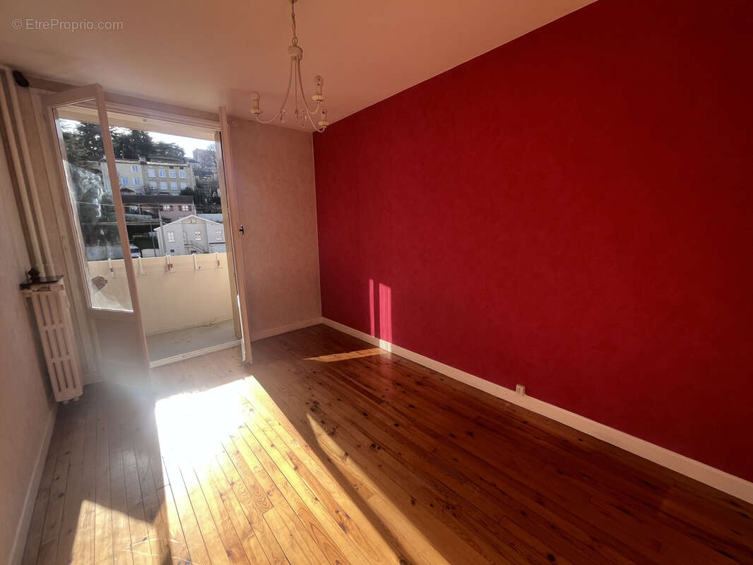 Appartement à SAINT-ETIENNE