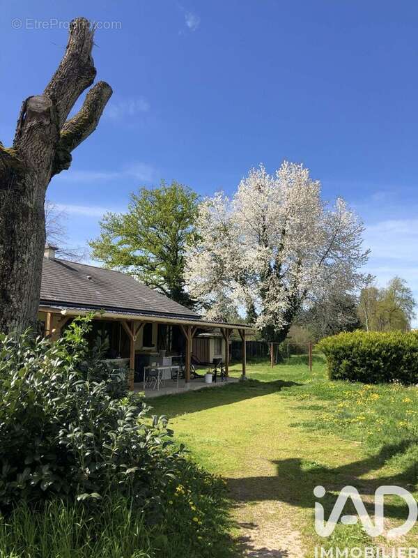 Maison 88 m² à Saint-Prix  - photo 2