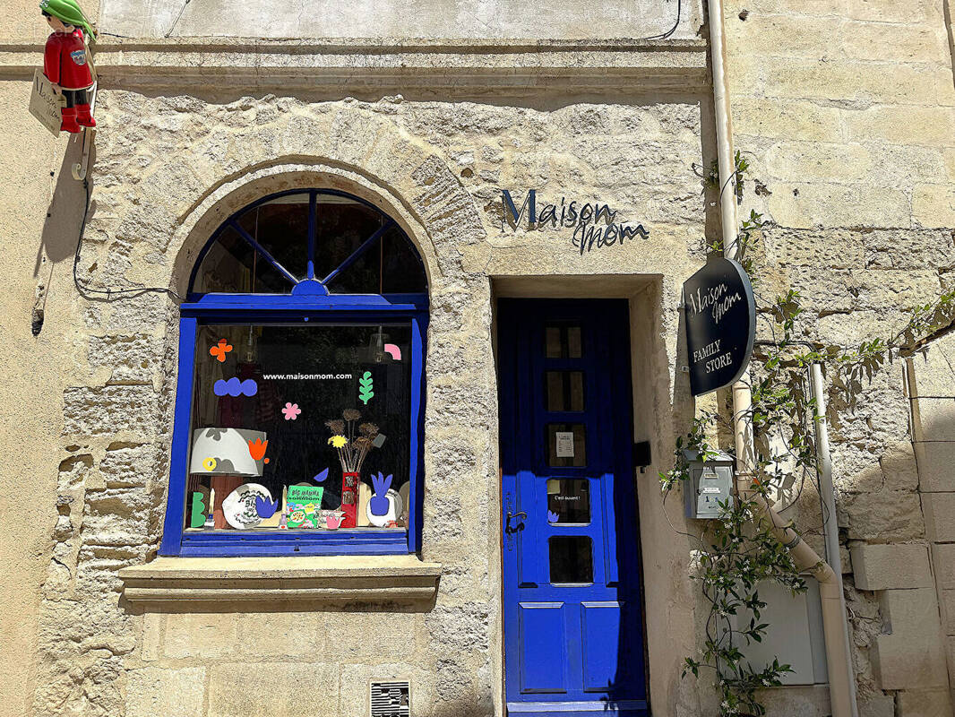 Commerce à VILLENEUVE-LES-AVIGNON