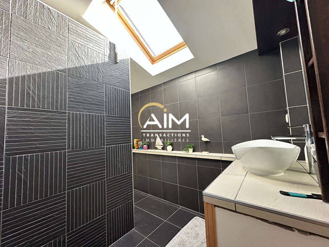 Maison à SAINT-ANTOINE-DU-ROCHER