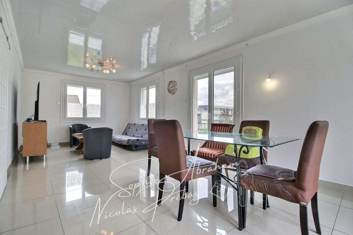 Maison à ANGERVILLE