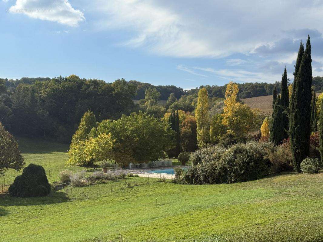 Maison à VIC-FEZENSAC