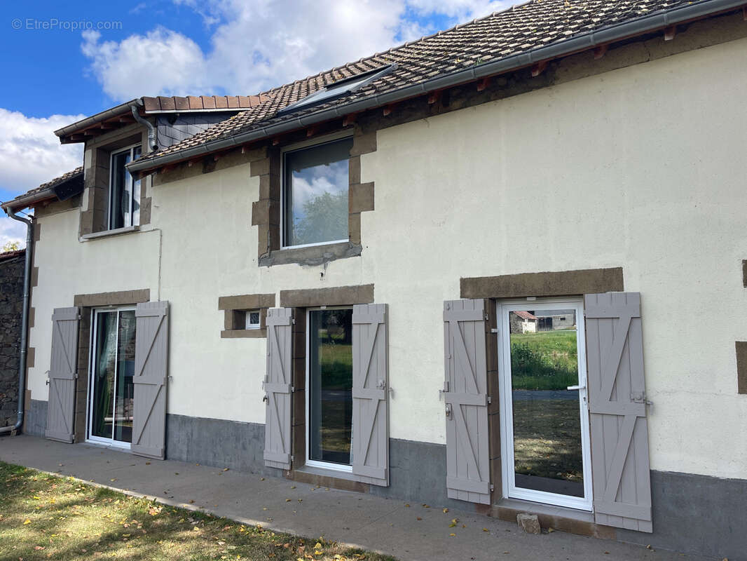 Maison à SAINT-MARCEL-EN-MARCILLAT