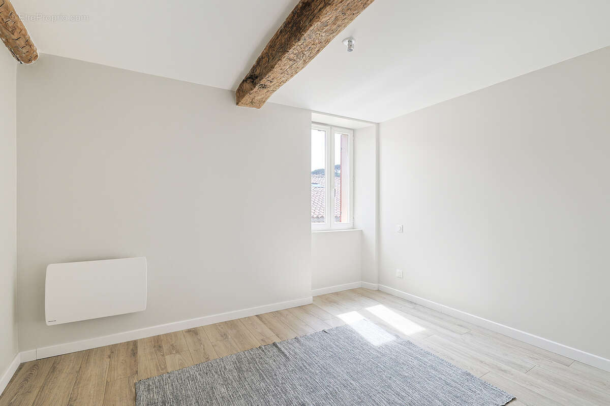 Maison à COLLOBRIERES