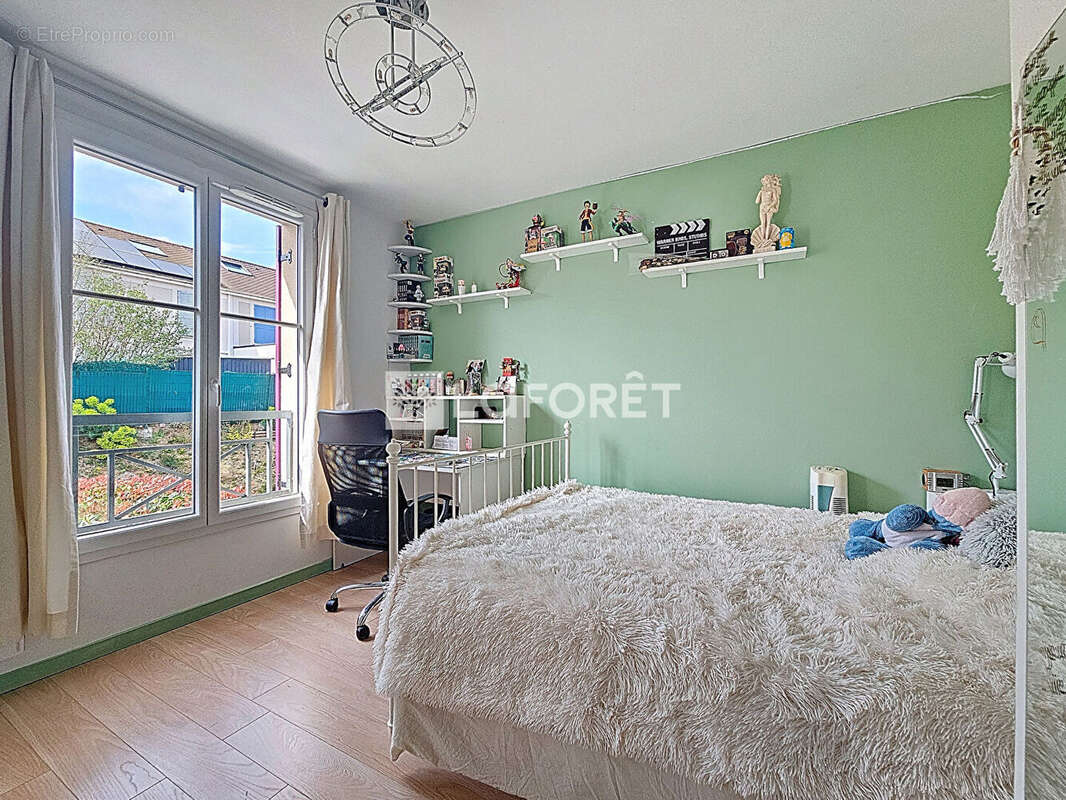 Maison à MAGNY-LE-HONGRE