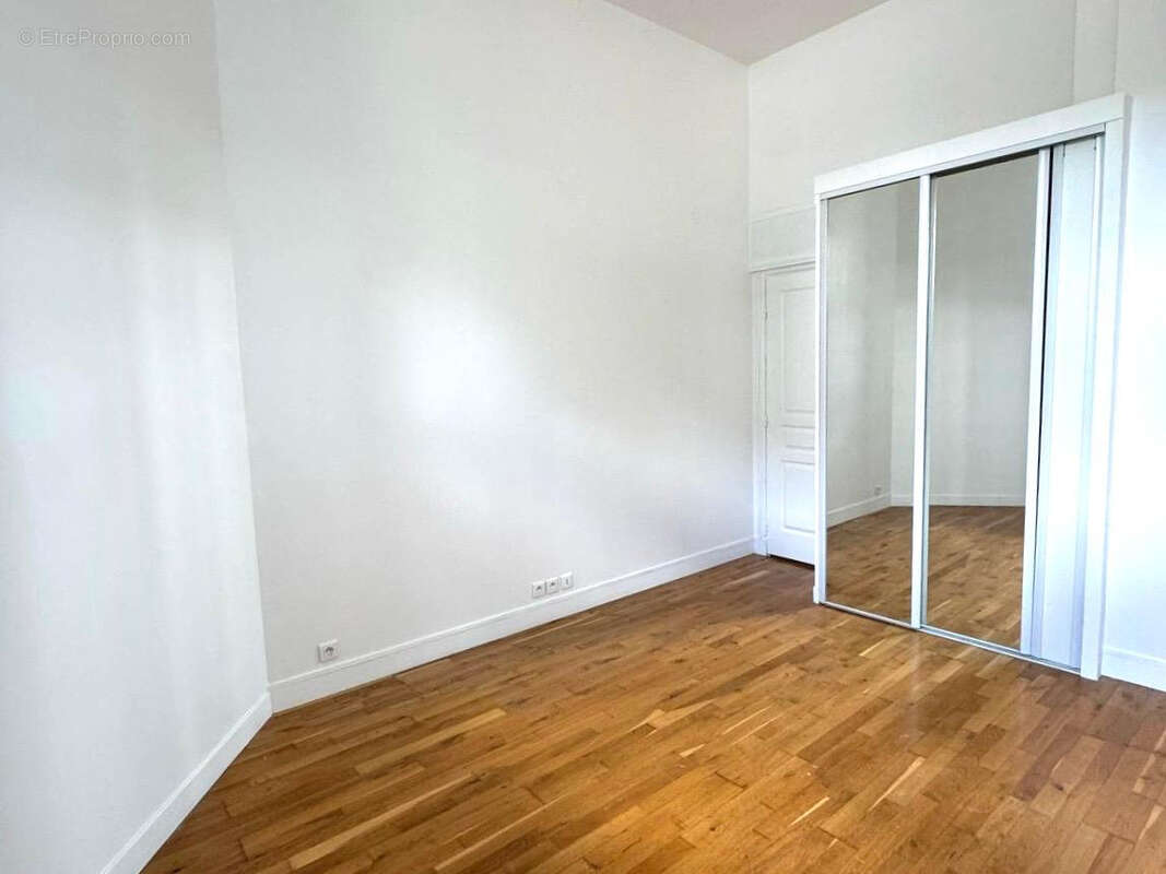 Appartement à NANTERRE