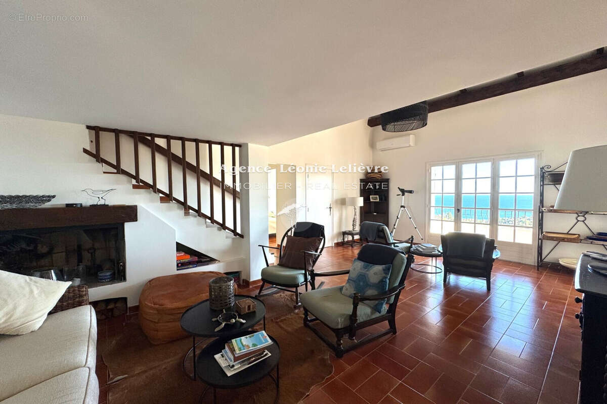 Maison à LES ISSAMBRES