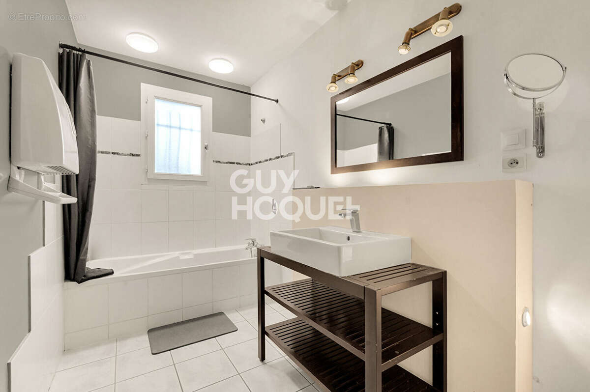 Maison à LA MAGDELAINE-SUR-TARN