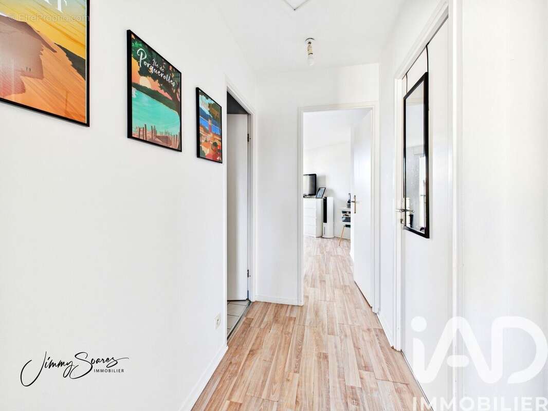Photo 7 - Appartement à LIEUSAINT