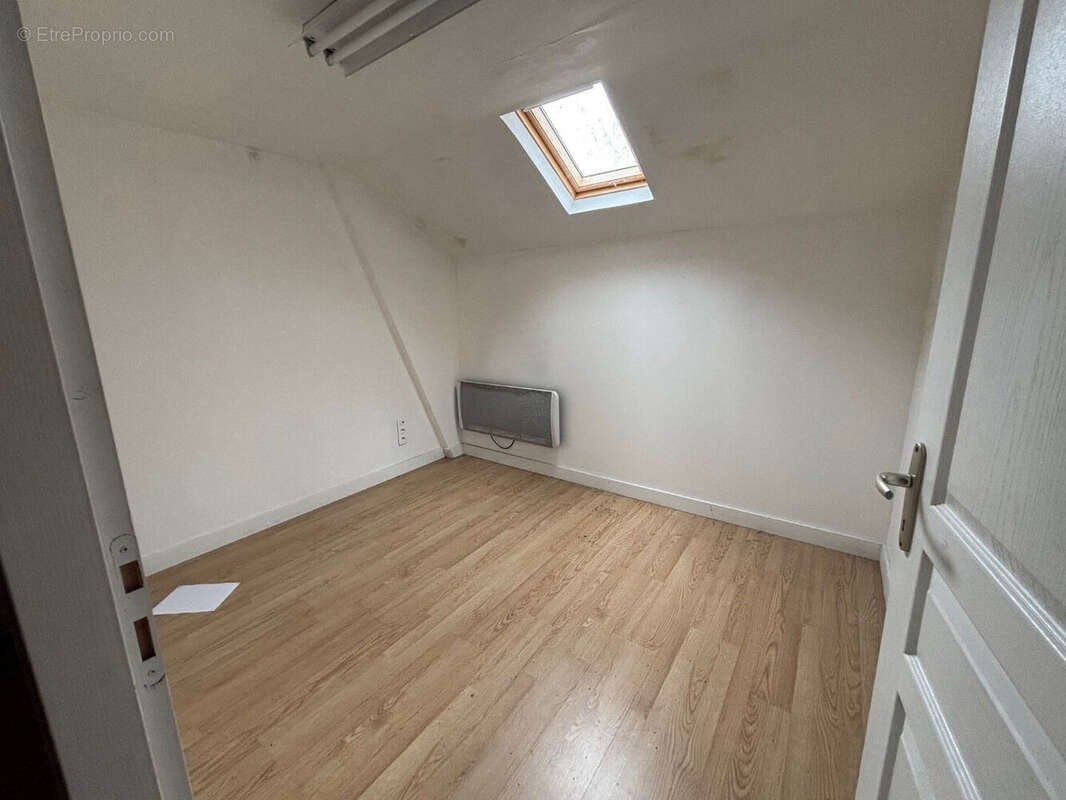 Commerce à FOURCHAMBAULT