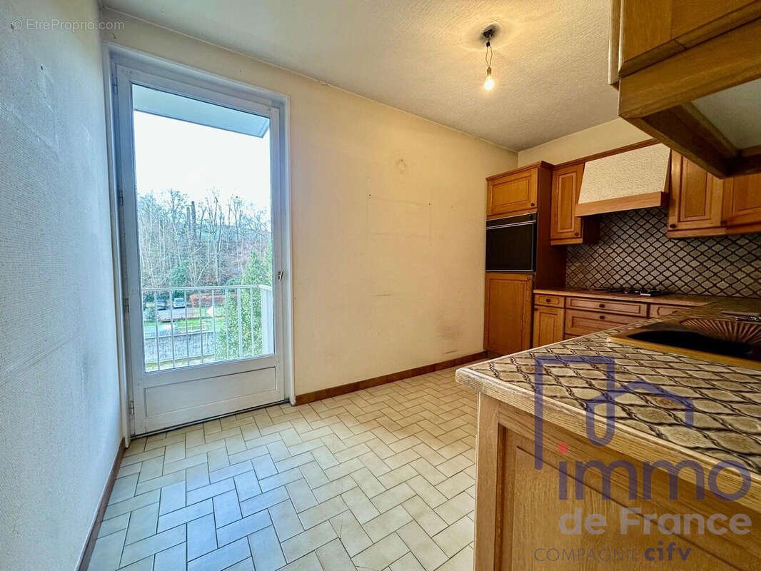 Appartement à SAINT-ETIENNE