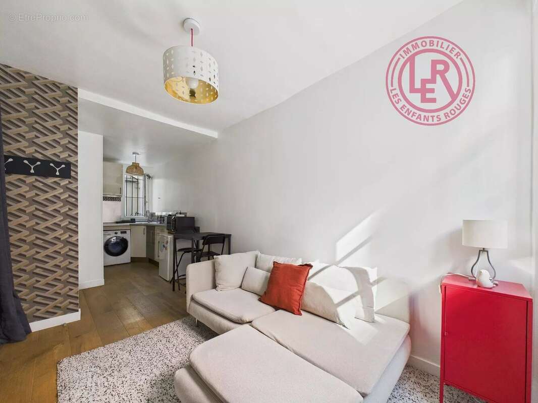 Appartement à PARIS-14E