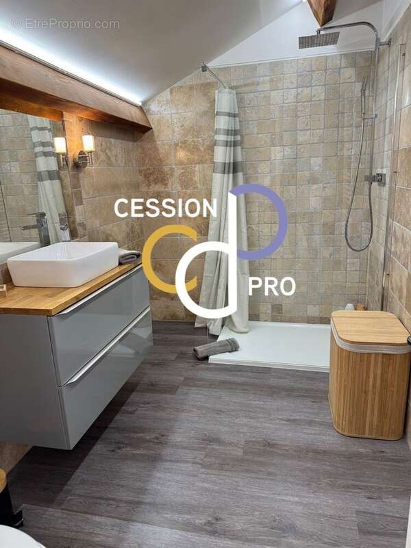 Mas de 250 m² sur 1 200 m² a ceder au sud d'avignon, avec 4 appartements pour locations touristiques - photo 4
