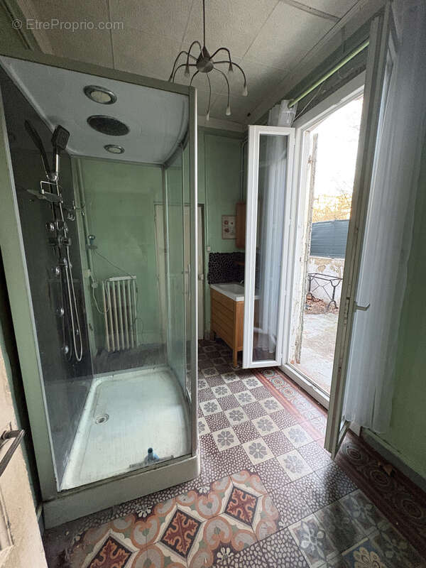 Commerce à MARSEILLE-13E