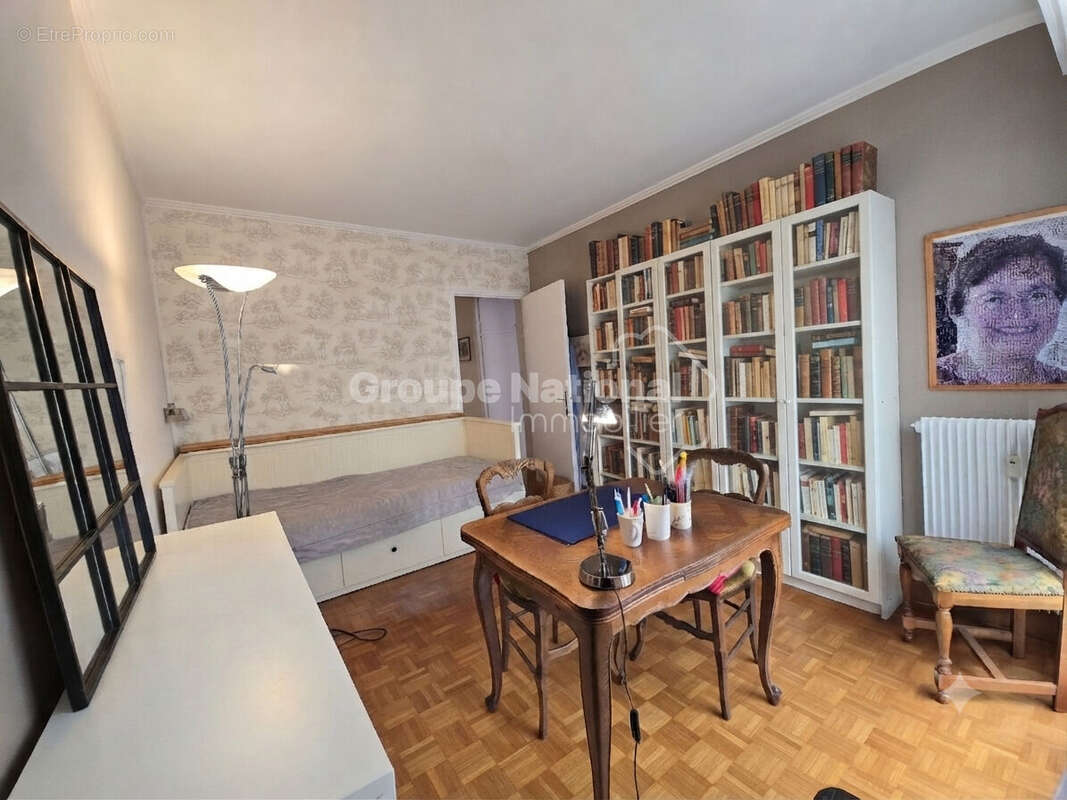 Appartement à VERSAILLES
