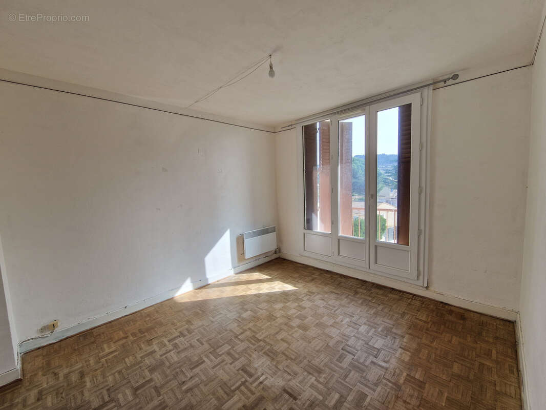 Appartement à VALREAS