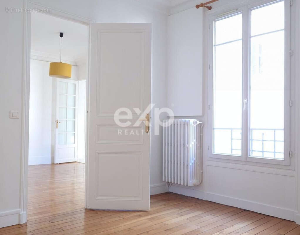 Appartement à PARIS-18E