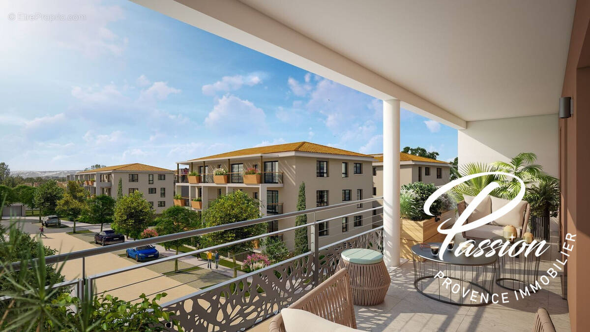 Appartement à SENAS