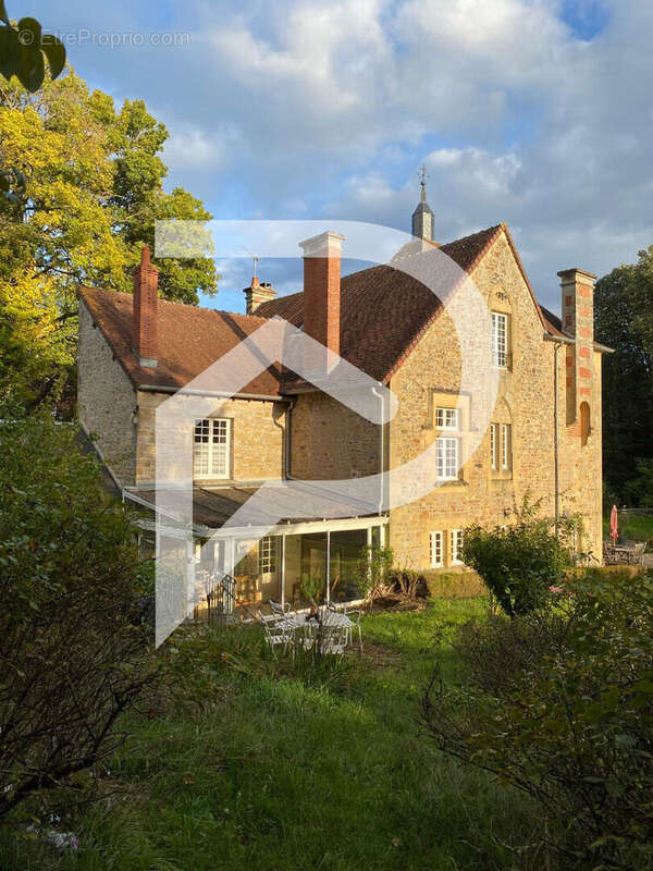 Maison à BEAUMONT-SARDOLLES