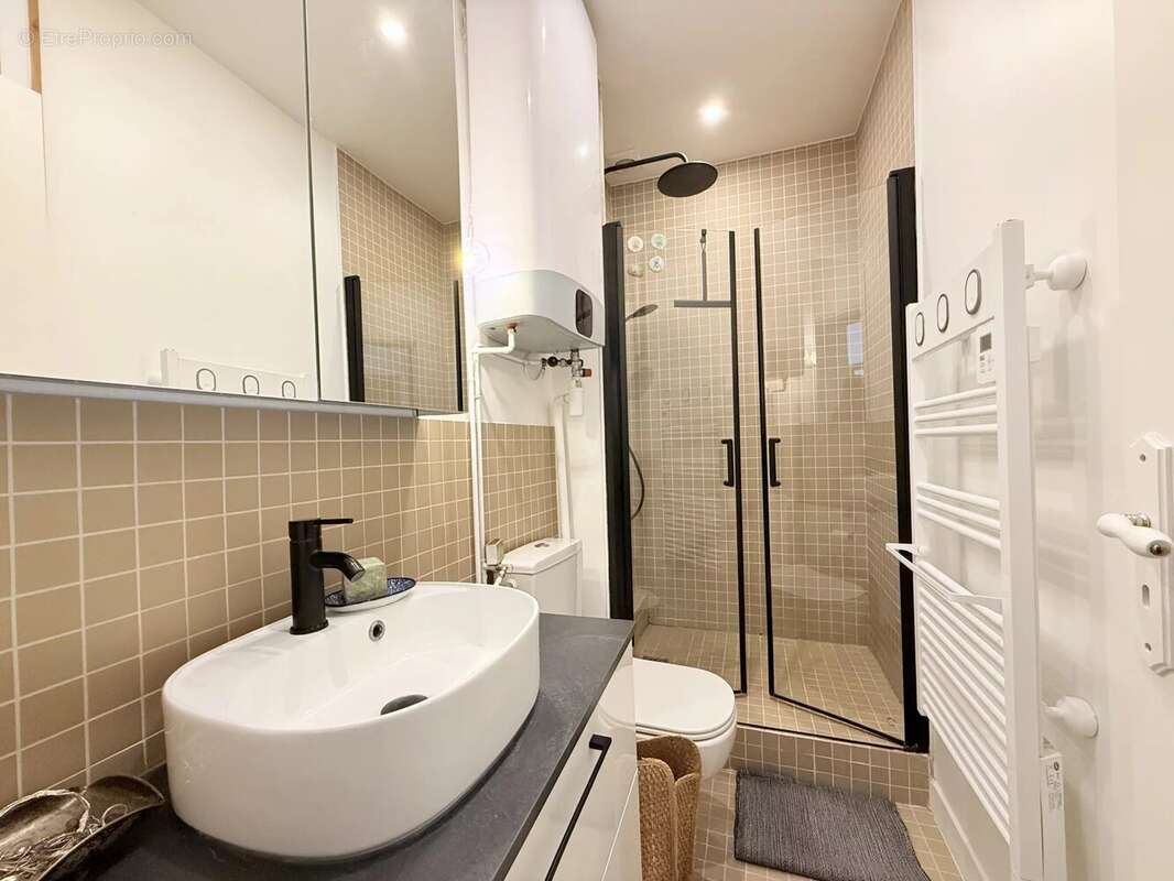 Appartement à LES LILAS