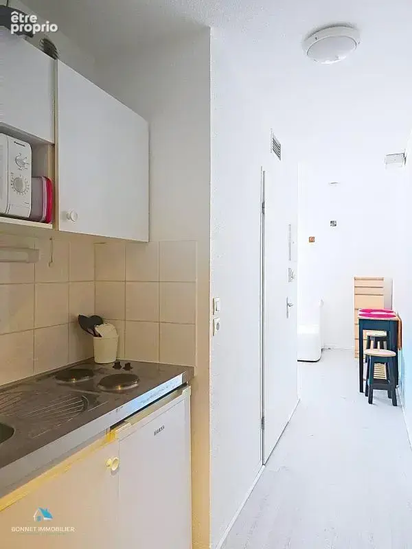 Studio 19 m² loué sans bail commercial - photo 4