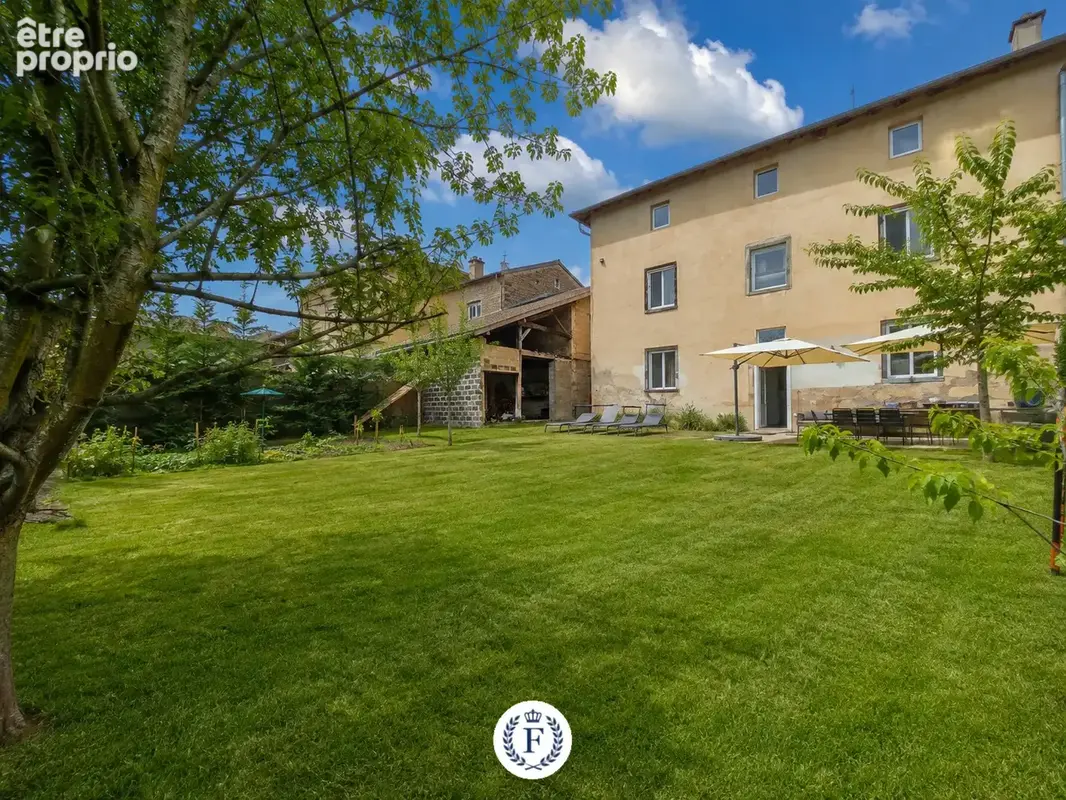 1 heure de Lyon BEAUJOLAIS : Maison de village 5 chambres avec dépendance, avec toutes les commodités - photo 11