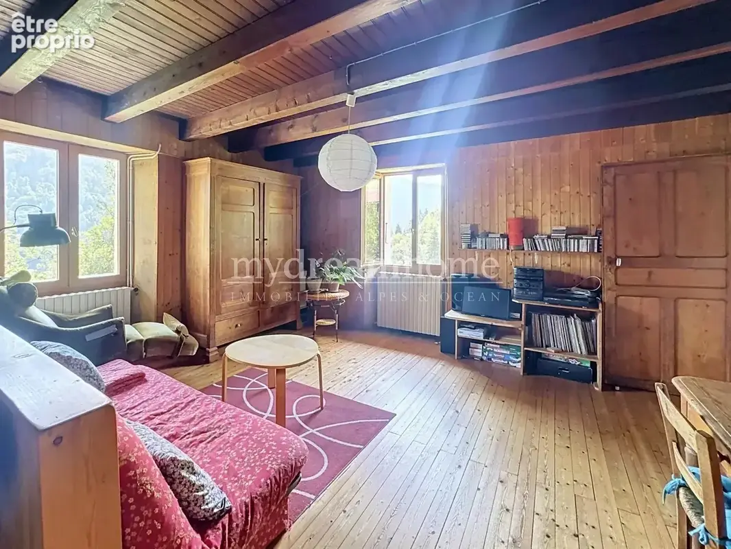 Chalet ancien, mazot et 5 hectares de terrain à Héry sur Ugine (73400) - photo 8